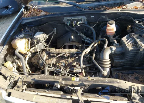 2008 Ford Escape Xlt from USA, damaged, VIN 1FMCU93Z38KB61180